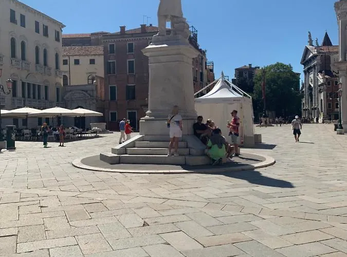 招待所 Casa Margot 3*